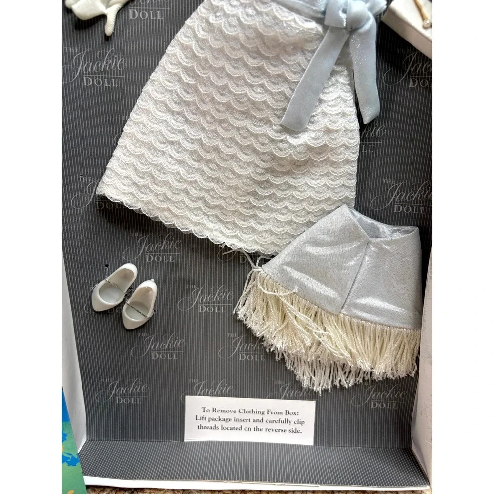 Franklin Mint Jackie Doll State Visit to Mexico Outfit Accessories Set NIB - Picture 4 of 5
